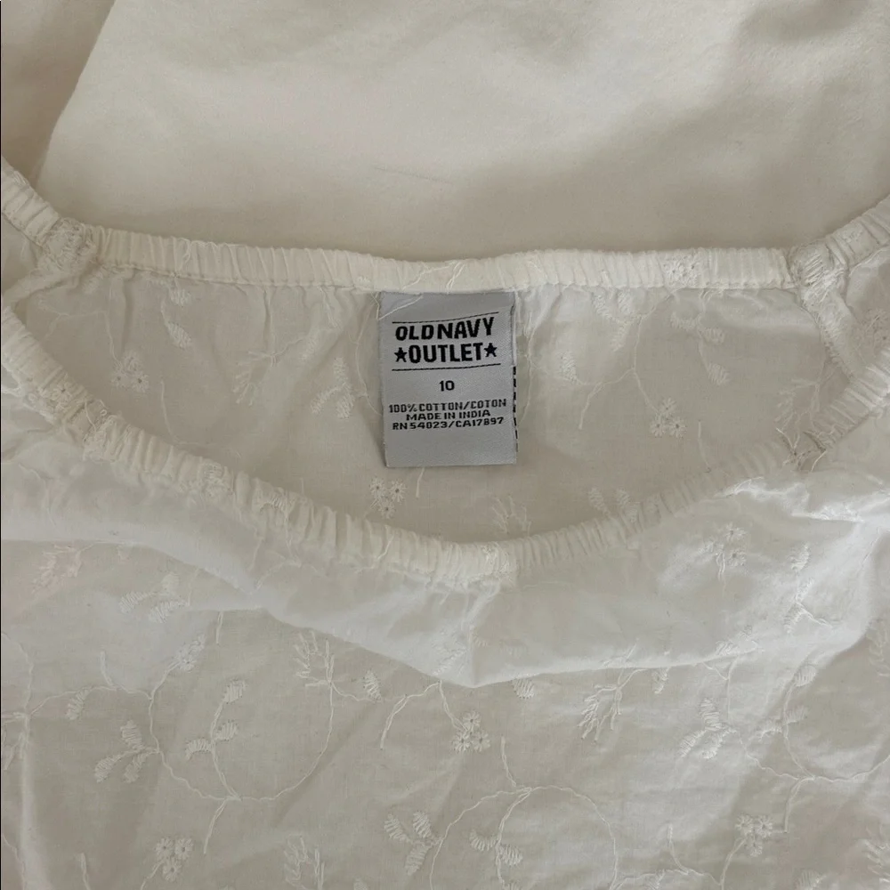 Old Navy White Embroidered Off-Shoulder Blouse